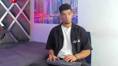 prince_arthur77 online show from 30, 11, 2025