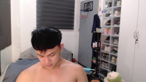 Snapshot of princeadrianx chatting on 16, 4, 2026 Prince Adrian online show from 16, 4, 2026