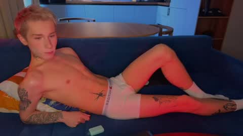 Snapshot of princes_beach chatting on 18, 4, 2026 HUNTER LEO KEVIN online show from 18, 4, 2026