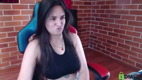 Snapshot of princesa_leia_zathur chatting on 24, 10, 2025 Leia online show from 24, 10, 2025