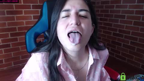 Snapshot of princesa_leia_zathur chatting on 27, 10, 2025 Leia online show from 27, 10, 2025