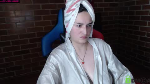 Snapshot of princesa_leia_zathur chatting on 4, 11, 2025 Leia online show from 4, 11, 2025