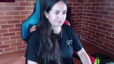 Snapshot of princesa_leia_zathur chatting on 27, 11, 2025 Leia online show from 27, 11, 2025