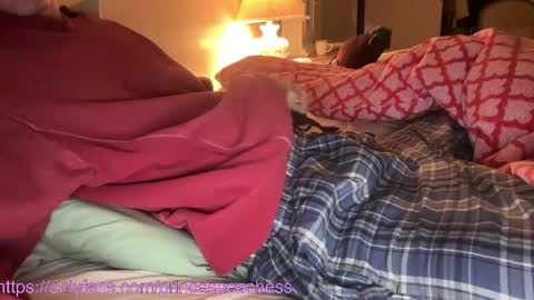 Peaches online show from 11, 11, 2025