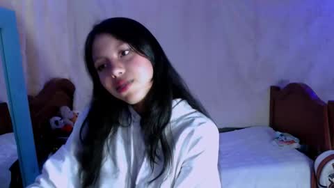  Elia  online show from 5, 12, 2025