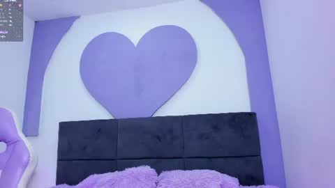 Snapshot of princess_skinny_ chatting on 14, 7, 2026 Mia online show from 14, 7, 2026
