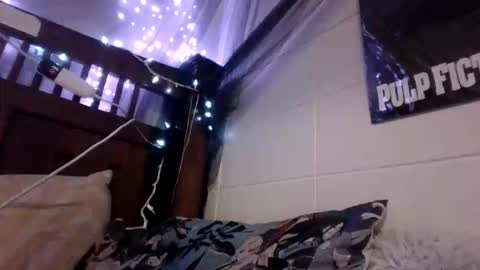 Holly love online show from 13, 11, 2025