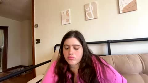 Snapshot of princesslaylaa chatting on 14, 4, 2026 princessviccxo online show from 14, 4, 2026