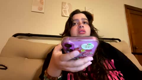 Snapshot of princesslaylaa chatting on 17, 4, 2026 princessviccxo online show from 17, 4, 2026