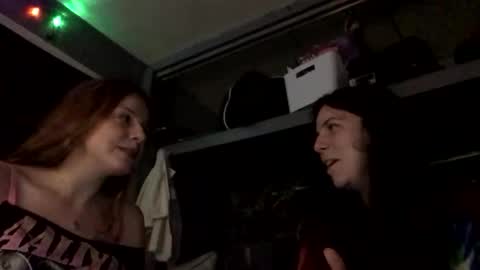 Snapshot of princesssnowflk84 chatting on 20, 4, 2026 princesssnowflk84 online show from 20, 4, 2026