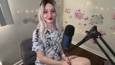Snapshot of princessstarrxxx chatting on 28, 7, 2026 Starr online show from 28, 7, 2026
