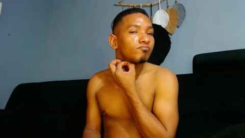 Grande y Gruesa online show from 7, 1, 2025