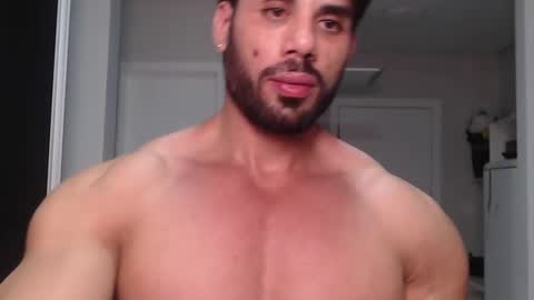 Snapshot of promuscles4u chatting on 18, 12, 2024 promuscles4u online show from 18, 12, 2024