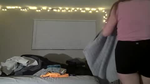 Snapshot of properfuct chatting on 26, 3, 2026 Properfuct online show from 26, 3, 2026