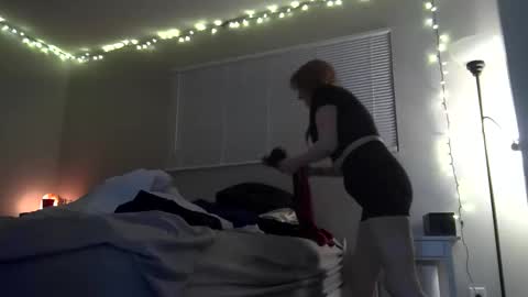 Snapshot of properfuct chatting on 9, 4, 2026 Properfuct online show from 9, 4, 2026