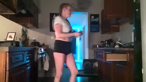 Snapshot of properfuct chatting on 15, 4, 2026 Properfuct online show from 15, 4, 2026