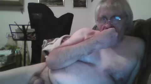Snapshot of proudwelshman chatting on 11, 12, 2024 proudwelshman online show from 11, 12, 2024