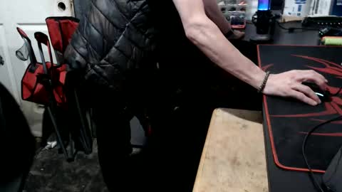 Snapshot of provolone247 chatting on 28, 4, 2026 Provolone online show from 28, 4, 2026