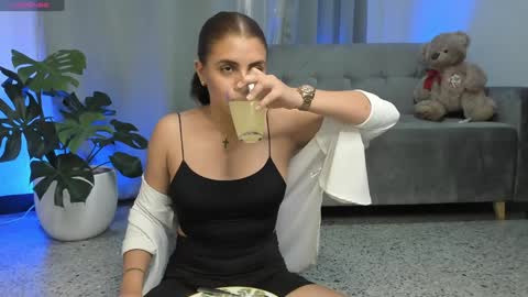    INDEPENDENT MODEL online show from 10, 12, 2024