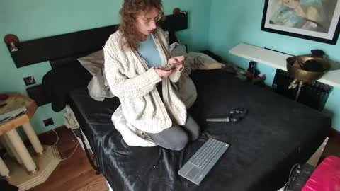 Snapshot of prxscillia_tx chatting on 17, 4, 2026 prxscillia_tx online show from 17, 4, 2026