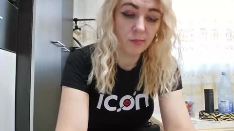 Pryncess sweety online show from 13, 11, 2025