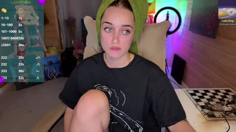 Snapshot of ps4pro chatting on 15, 12, 2024 Queen of Pain online show from 15, 12, 2024