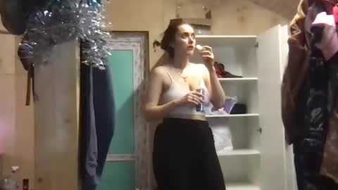 Snapshot of ps4pro chatting on 25, 12, 2024 Queen of Pain online show from 25, 12, 2024