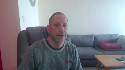 topher online show from 19, 4, 2026