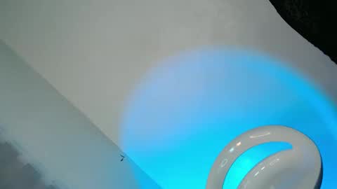 Snapshot of public_slut_cam chatting on 19, 5, 2026 public_slut_cam online show from 19, 5, 2026