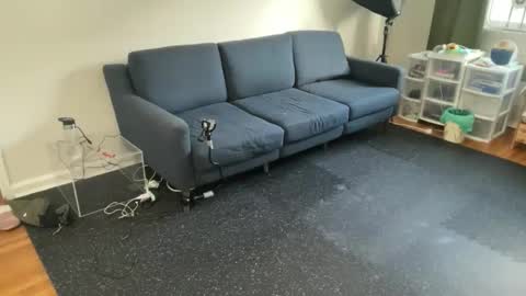 publicuniversalpussy online show from 11, 1, 2026