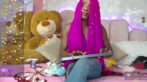 Snapshot of puca_eboony chatting on 13, 12, 2024 pucca online show from 13, 12, 2024