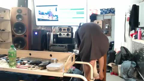 Snapshot of puff0169 chatting on 24, 4, 2026 puff0169 online show from 24, 4, 2026