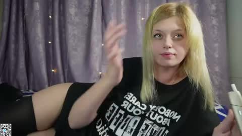 Snapshot of puff_witch chatting on 12, 4, 2026 Nayaa Nay 3 online show from 12, 4, 2026