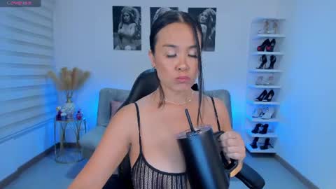 Pui Yeee  online show from 24, 7, 2026