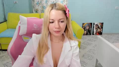 Snapshot of puma4ka chatting on 3, 10, 2025 Victoria online show from 3, 10, 2025