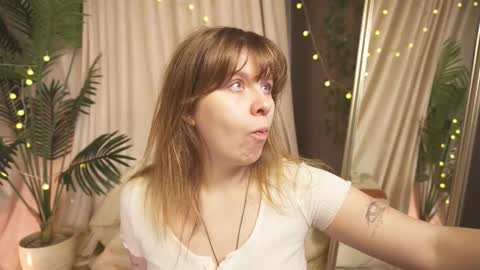 constant schedule Wednesday  Friday  Saturday  Sunday  The Rosemarie online show from 26, 10, 2025