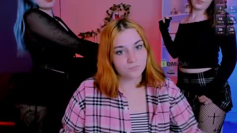 Snapshot of pure_radiance chatting on 12, 4, 2026 Ask me3 online show from 12, 4, 2026