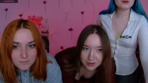 Snapshot of pure_radiance chatting on 15, 4, 2026 Ask me3 online show from 15, 4, 2026