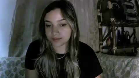 Snapshot of purple_23 chatting on 24, 3, 2026 Lizzy online show from 24, 3, 2026