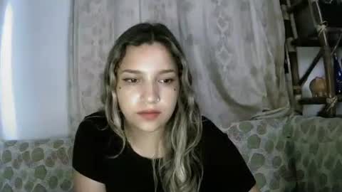 Snapshot of purple_23 chatting on 31, 3, 2026 Lizzy online show from 31, 3, 2026