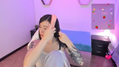 Anna  online show from 6, 11, 2025