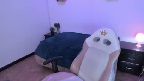 Anna  online show from 25, 11, 2025