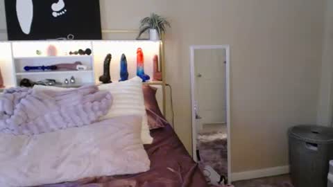 Purple online show from 9, 10, 2025