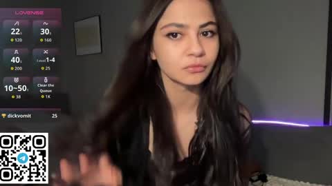 Snapshot of purrpaw chatting on 8, 4, 2026 Zendaya online show from 8, 4, 2026