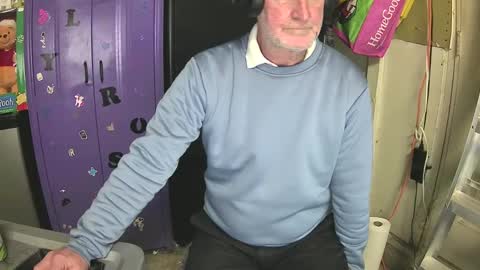 Mark online show from 28, 1, 2025