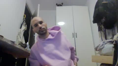 Snapshot of pussyboy32947 chatting on 15, 10, 2025 pussyboy32947 online show from 15, 10, 2025