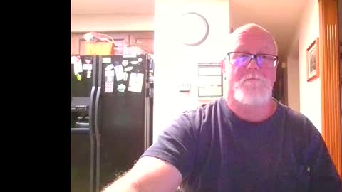 Snapshot of pussylover1365 chatting on 22, 10, 2025 pussylover1365 online show from 22, 10, 2025