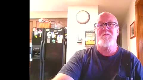 Snapshot of pussylover1365 chatting on 28, 10, 2025 pussylover1365 online show from 28, 10, 2025