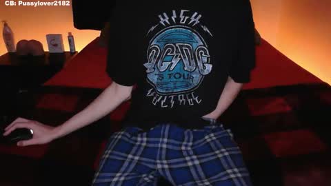 pussylover2182 online show from 9, 11, 2025