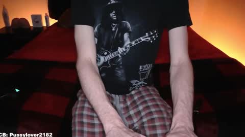 pussylover2182 online show from 17, 12, 2025